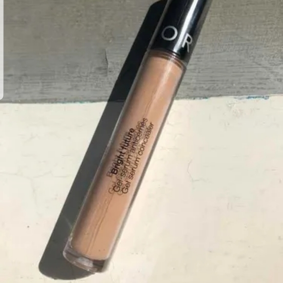 Sephora Other - SEPHORA Bright Future Gel Serum Concealer - BISCOT